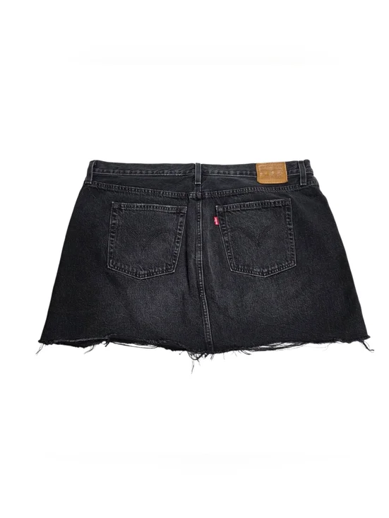Levi's Washed Black Denim Miniskirt with Frayed Hem - Picture 5 of 16